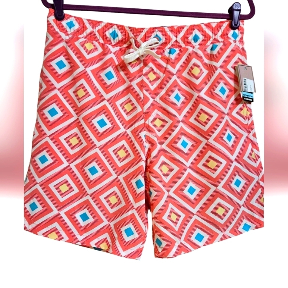 MALIBU BEACH CLUB Geometric print swim trunks in Coral. Size Medium NWT